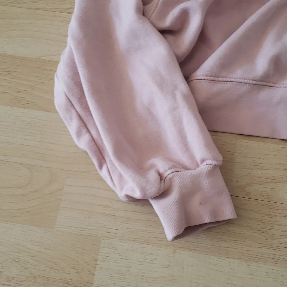 H&M Short Comfy Soft Pink Sweater - Picture 2 of 6